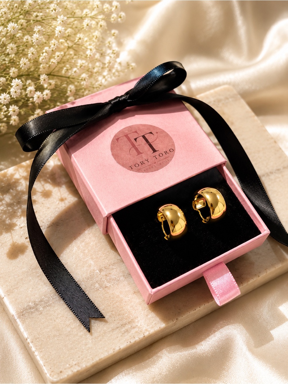 Banana Republic Gold Dome Hoop Earrings – Waterproof & Hypoallergenic ✨